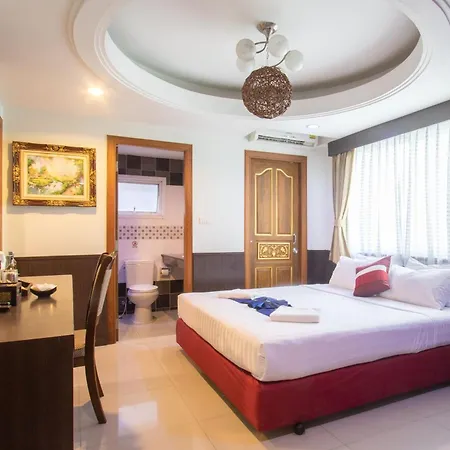 Gusto Pratunam Hotel