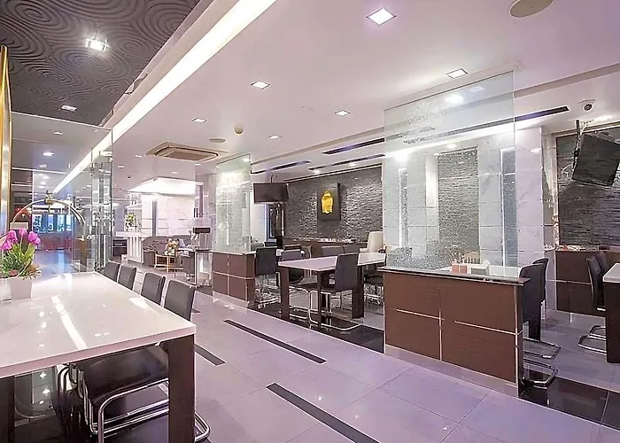 Gusto Pratunam Hotel 4*
