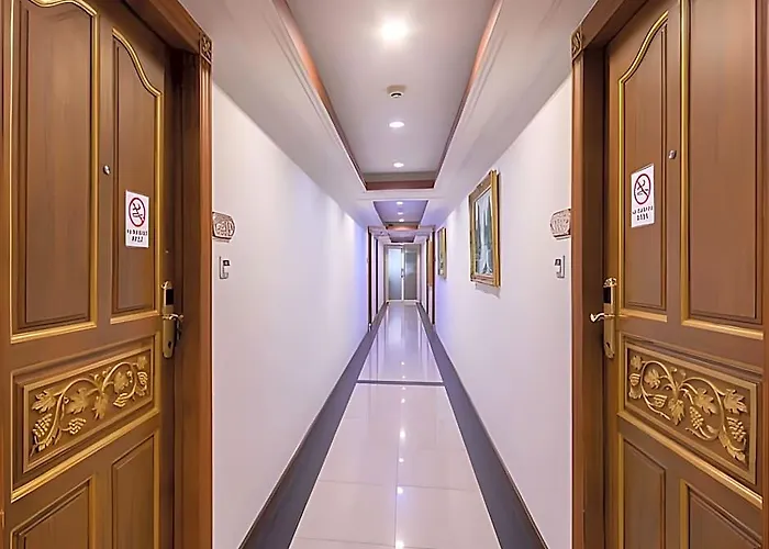 Gusto Pratunam 호텔 4*