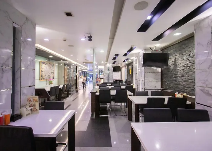 호텔 Gusto Pratunam 4*